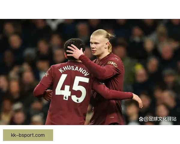 多库在曼城左路持续展现惊人突破能力震慑对手防线