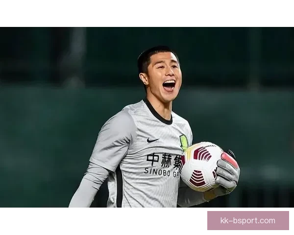 侯森坚守北京国安球门多次上演惊艳世界级扑救瞬间